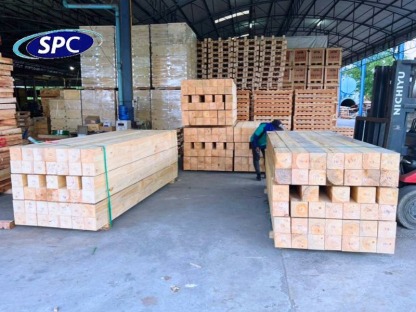 ไม้ท่อนรองสินค้า Stopper - โรงงานผลิตพาเลทไม้ชลบุรี -  สยาม แพ็คกิ้ง เซ็นเตอร์